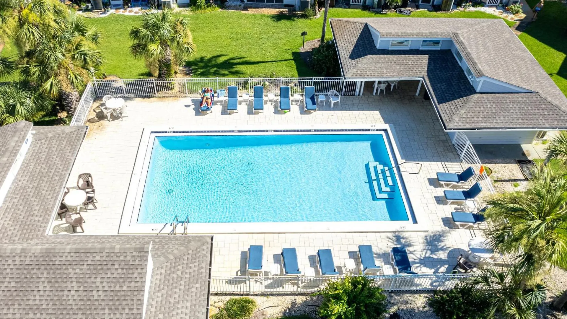 Sandpiper Cove 8245- By Holiday Isle Properties Destin
